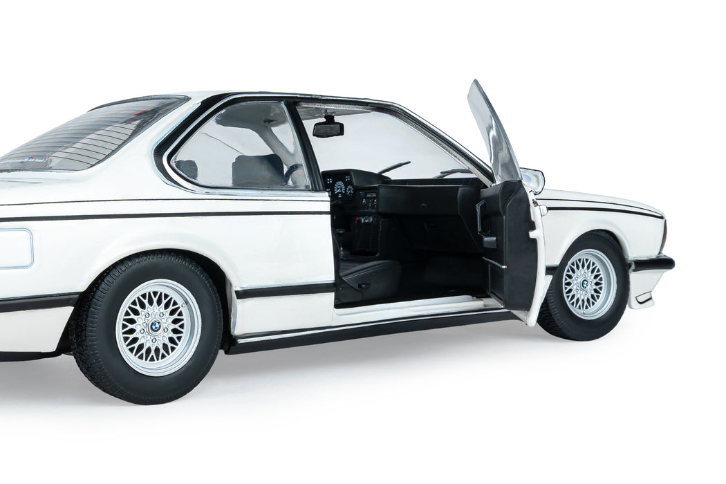 1:18 HARTGE 635 CSI (E24) WHITE 1984