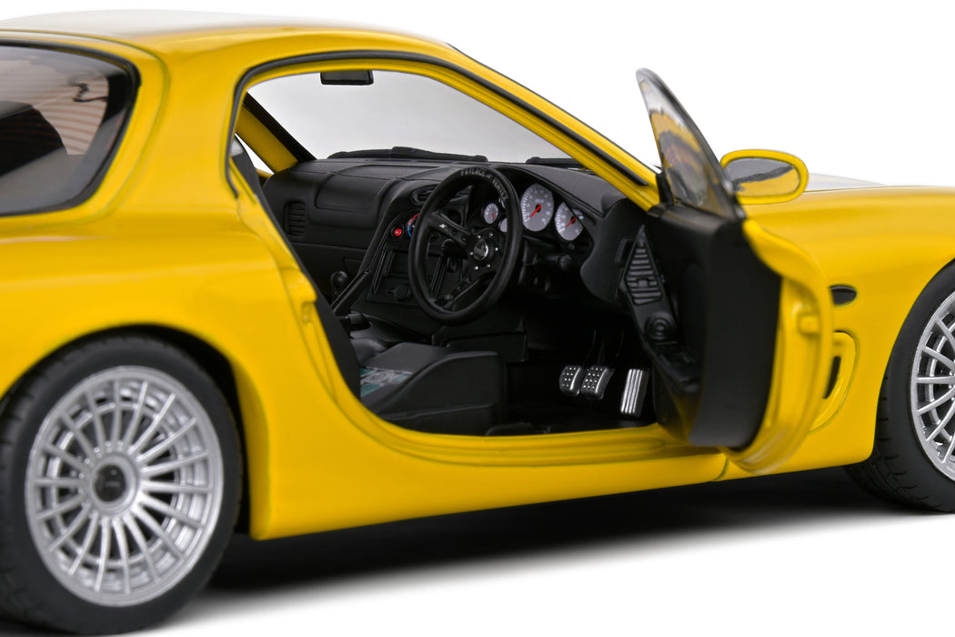 1:18 MAZDA RX7 FD RS STREETFIGHTER YELLOW 1994