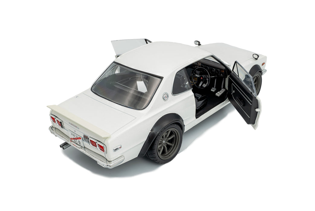 1:18 Nissan Skyline (C10) Hakosuka Solido Works Pearl White 1970