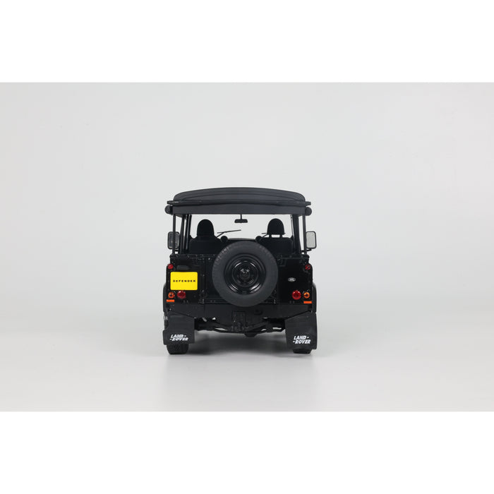 1:18 LAND ROVER DEFENDER 90 SHORT WITH REAR COVER BLACK 2016