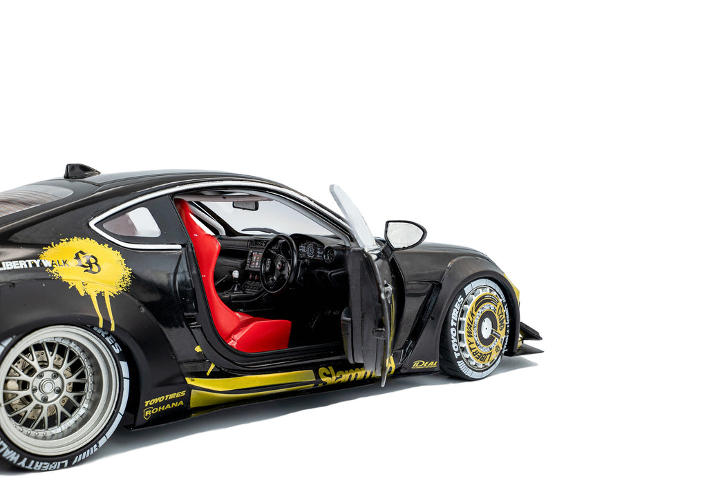 1:18 Toyota GR86 Liberty Walk Body Kit Black & Gold 2024