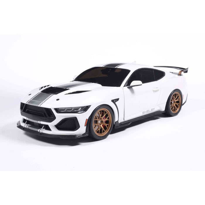 1:18 SHELBY MUSTANG SUPER SNAKE WHITE / SILVER STRIPES 2025