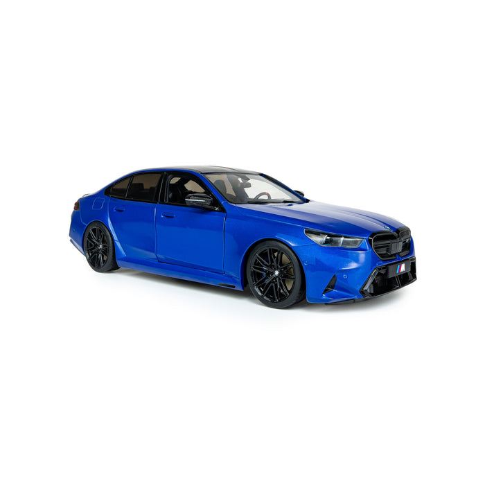 1:18 BMW M5 MARINA BAY BLUE 2025