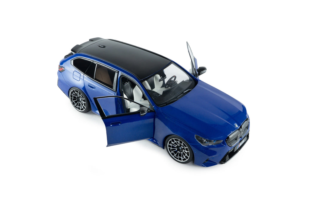 1:18 BMW M5 TOURING MARINA BAY BLUE METALLIC 2024