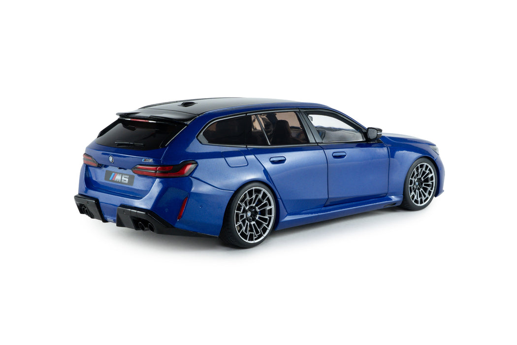 1:18 BMW M5 TOURING MARINA BAY BLUE METALLIC 2024