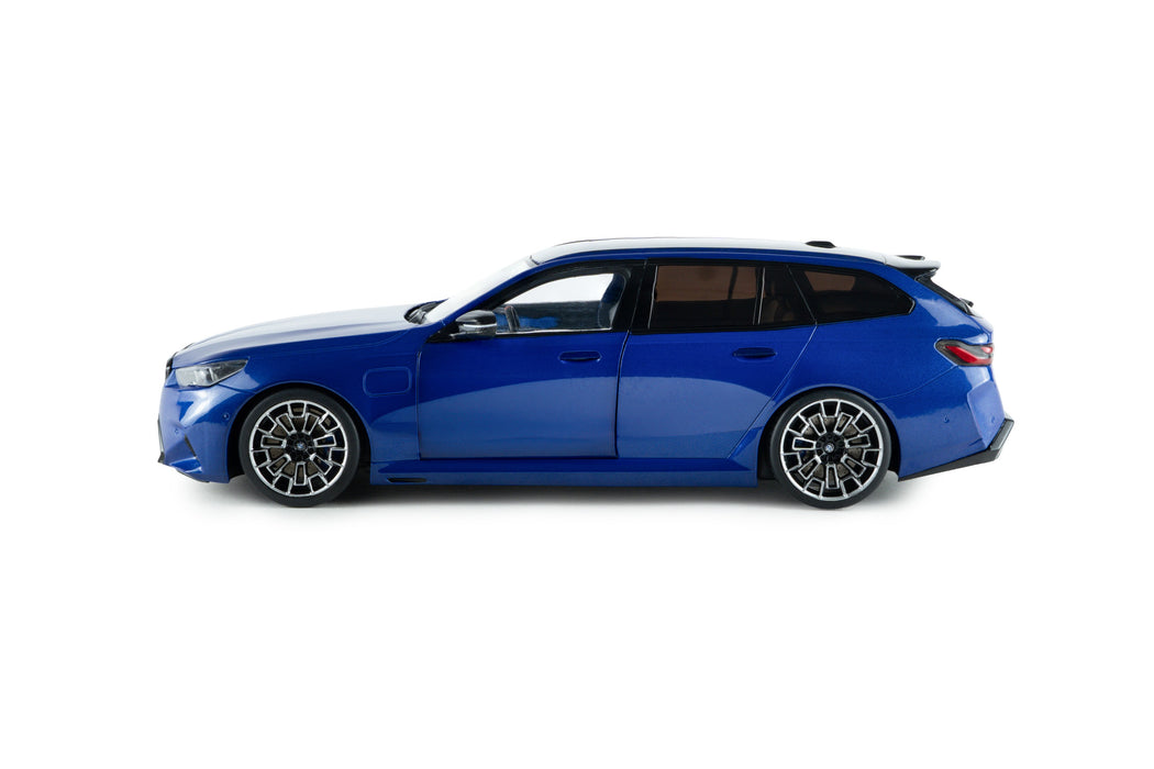 1:18 BMW M5 TOURING MARINA BAY BLUE METALLIC 2024