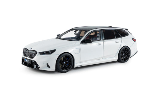 1:18 BMW M5 TOURING ALPINE WHITE SOLID 2025