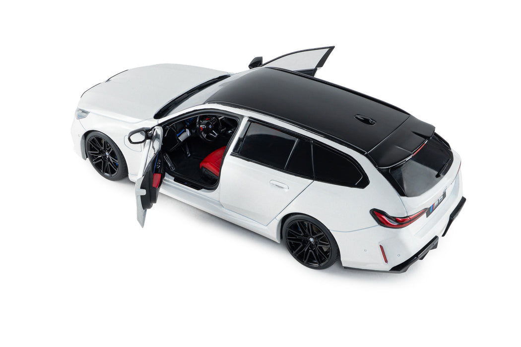 1:18 BMW M5 TOURING ALPINE WHITE SOLID 2025