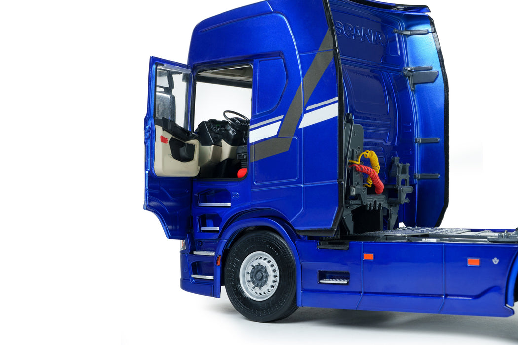 1:24 SCANIA 580S HIGHLINE METALLIC BLUE 2023