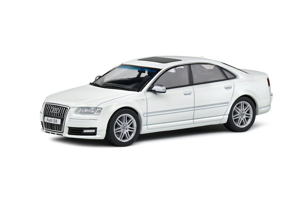 1:43 Audi S8 (D3) White 2010
