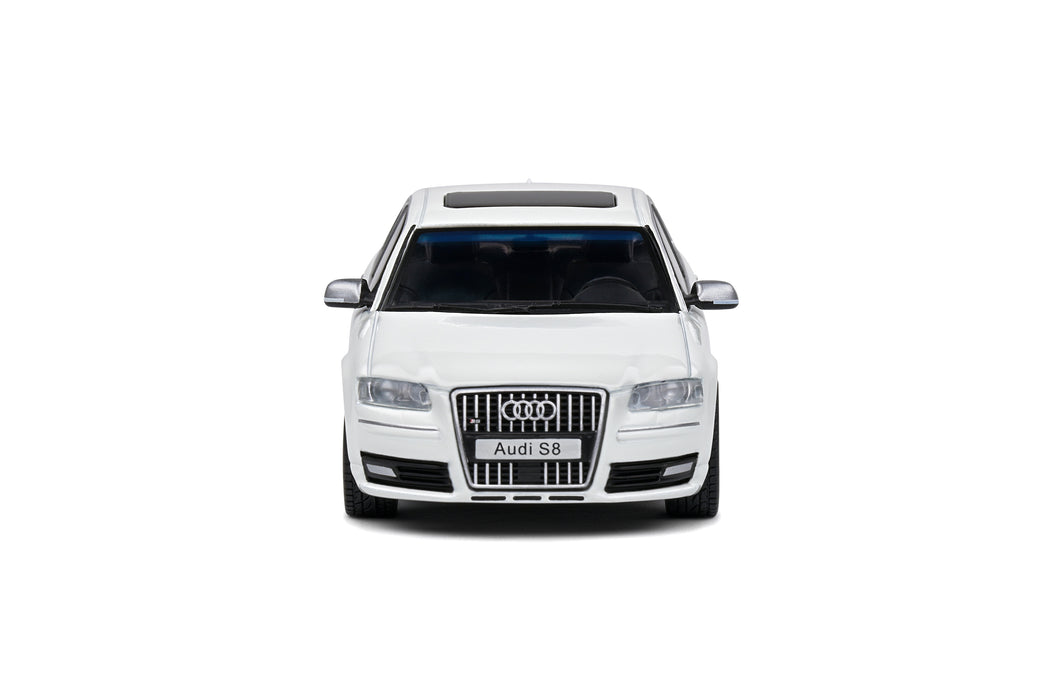 1:43 Audi S8 (D3) White 2010
