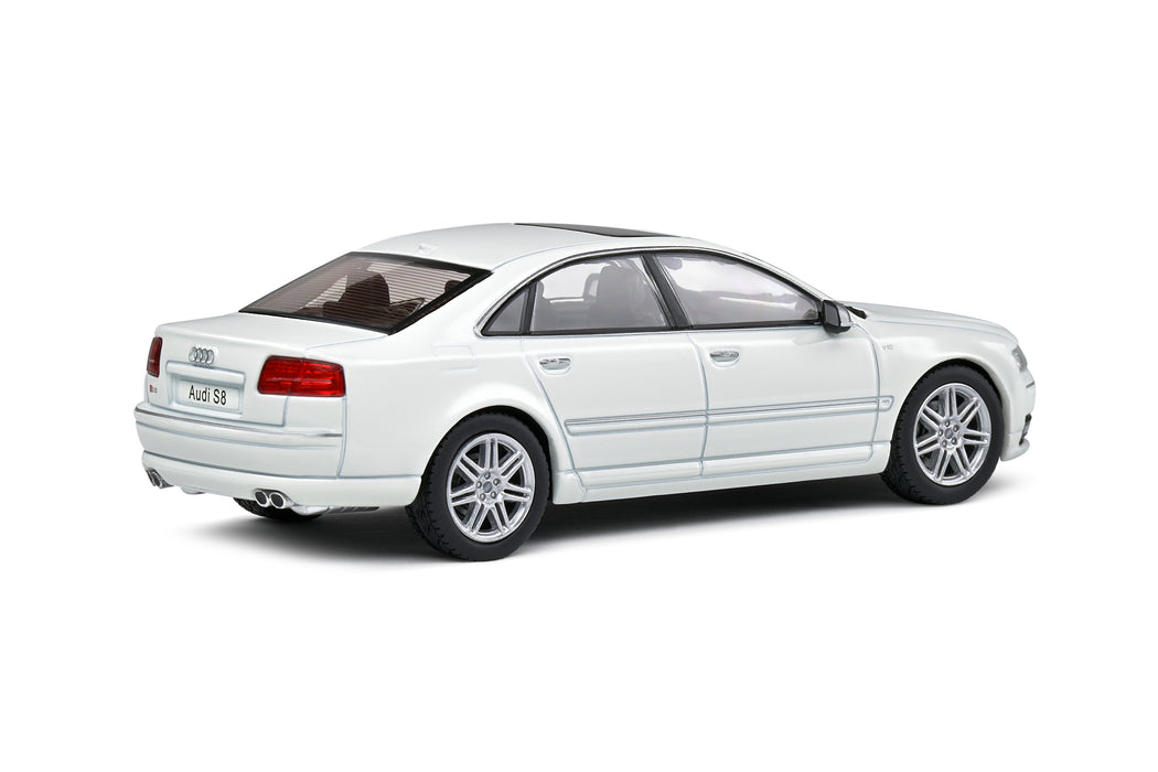 1:43 Audi S8 (D3) White 2010