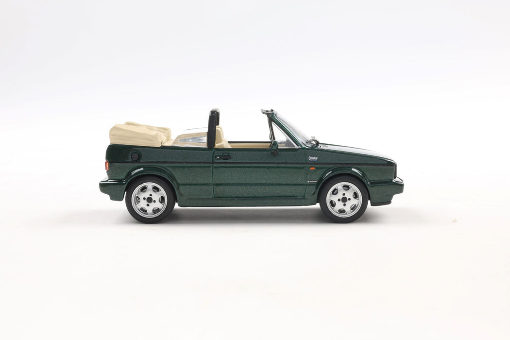 1:43 Volkswagen Golf Cabrio Classic Line Classic Green 1992