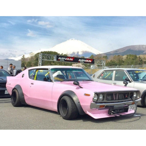 1:43 NISSAN SKYLINE GT-R (KPGC110) "KENMERI" W/ LIBERTY WALK BODY KIT PINK 1972