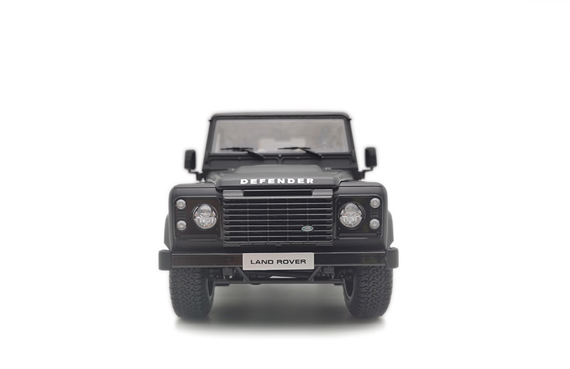 1-18 2018 Land Rover Defender (Matte Black)