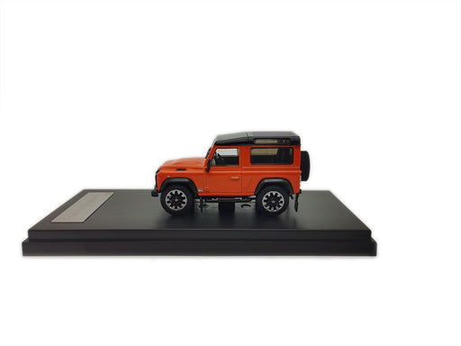 1:64 2018 Land Rover Defender (Orange)