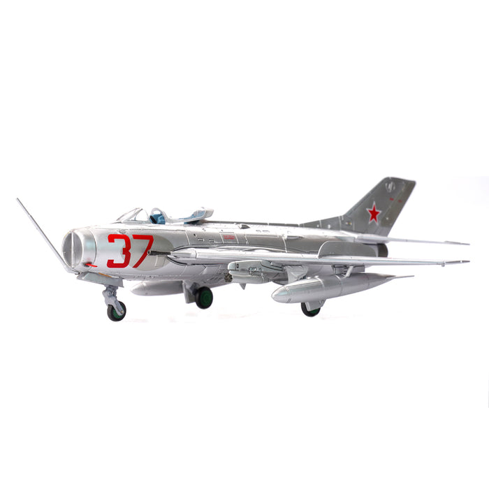 Mikoyan-Gurevich MiG-19S Farmer C Voyenno Vozdushnye Sily Soviet Air Force Red 37 (1:72 Scale)