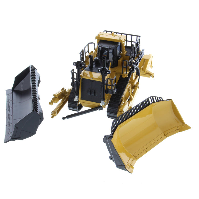 1:64 Cat D11 Dozer with 2 Blades and Rear Rippers